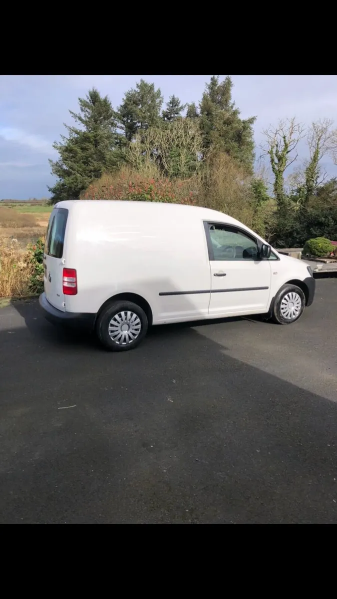 VE CADDY VAN - Image 4