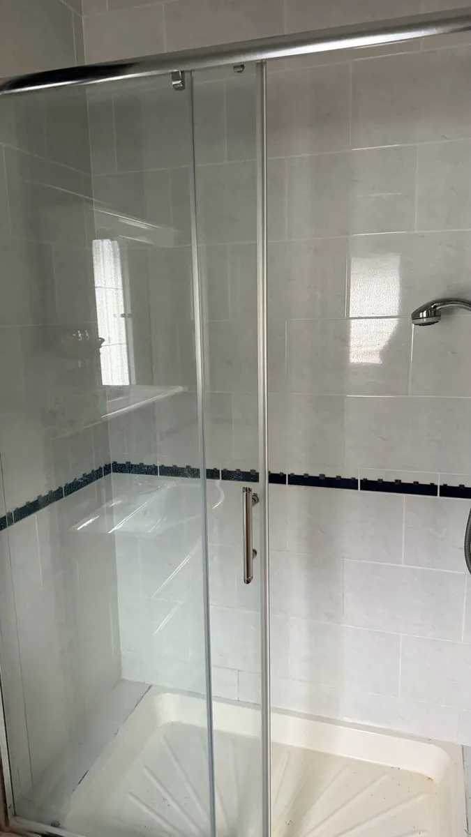 Bathroom fittings - Image 3