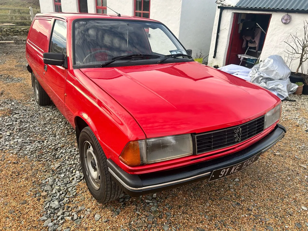 Peugeot 305 van - Image 1