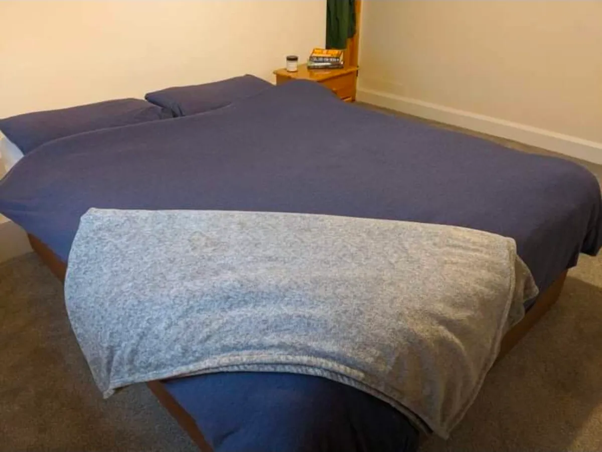 Double Room Bohermore Short-term - Image 2