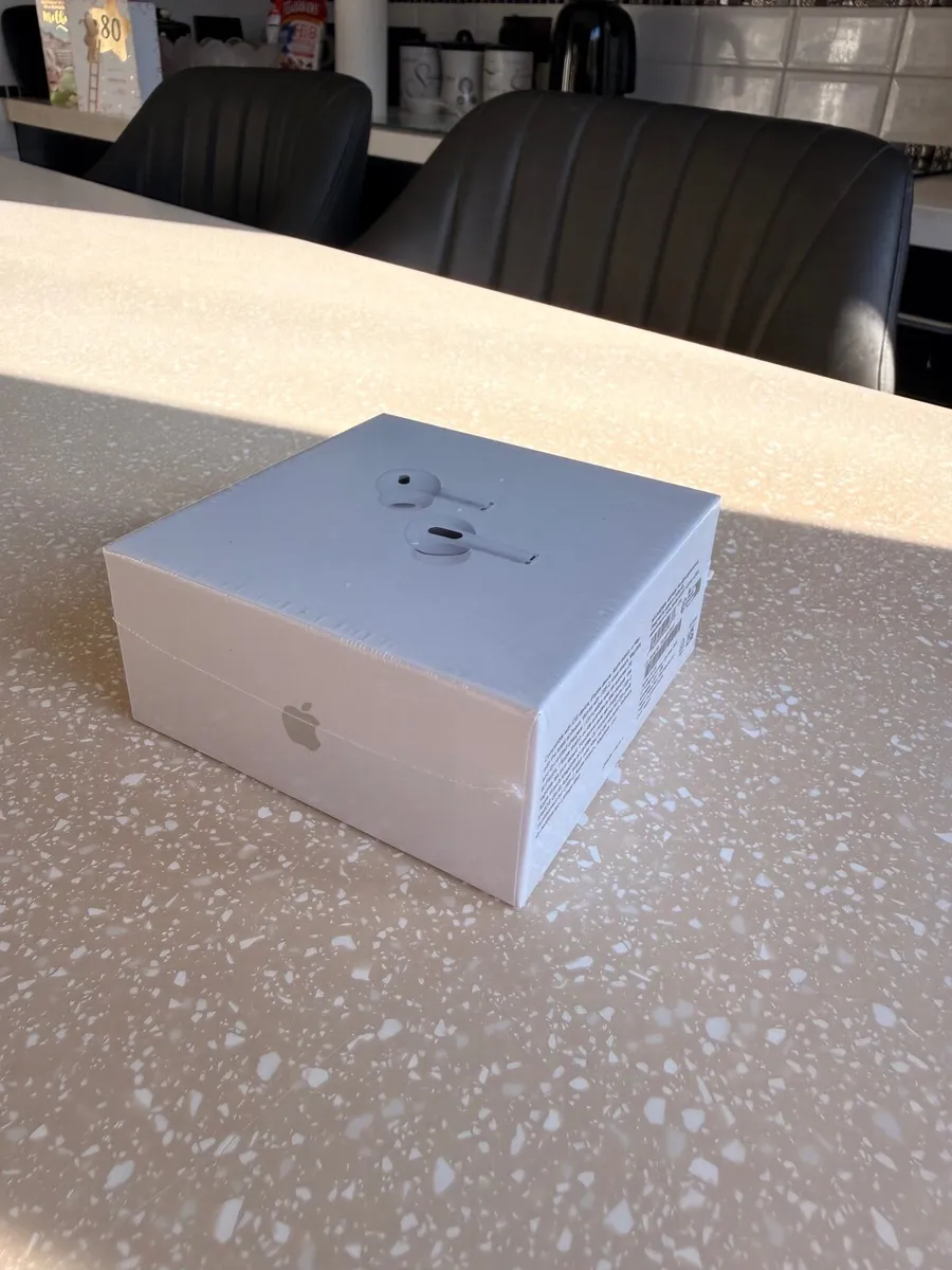 Apple AirPods Pro 2nd generation - Image 2