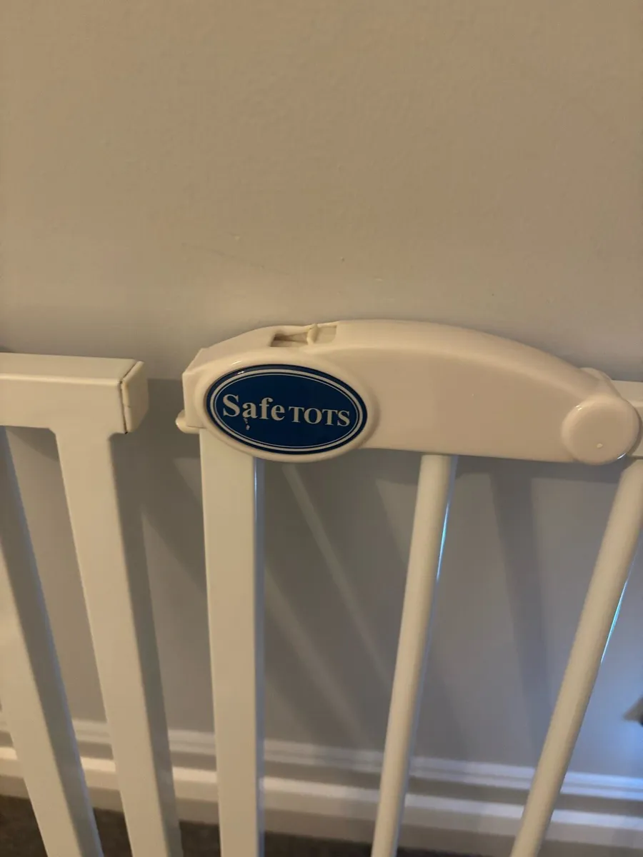 Safetots baby safety gate - Image 2