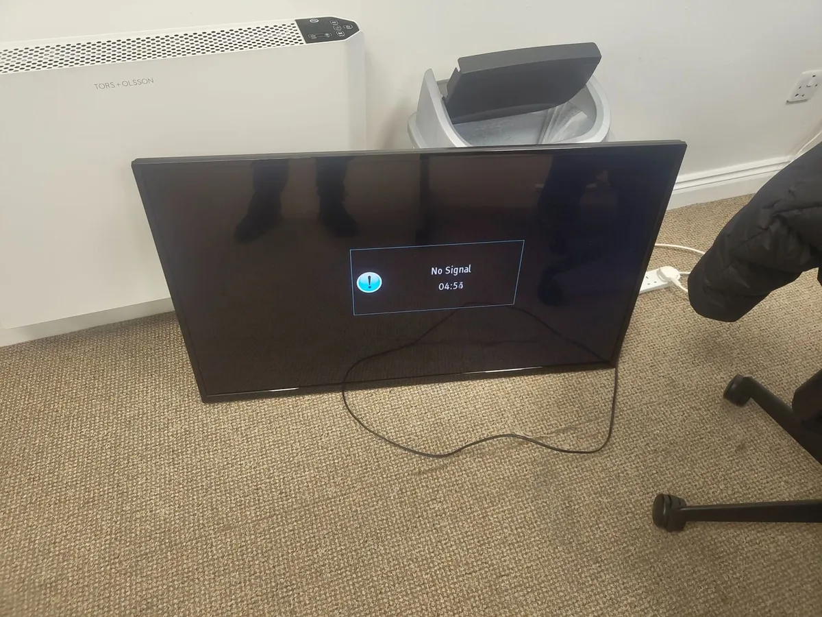 Nordmandy  43 Inch TV - Image 1