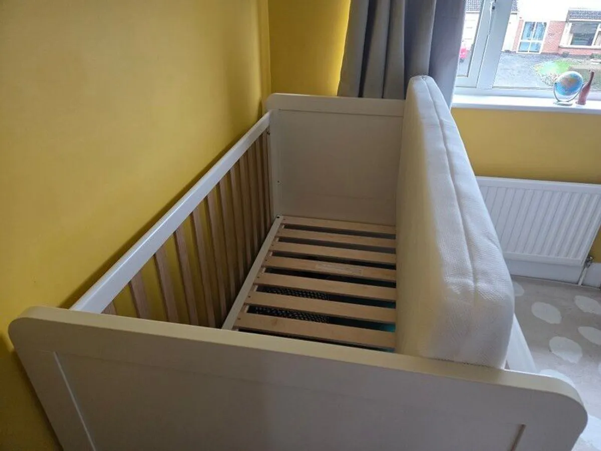 Mamas & Papas Cot - Image 3