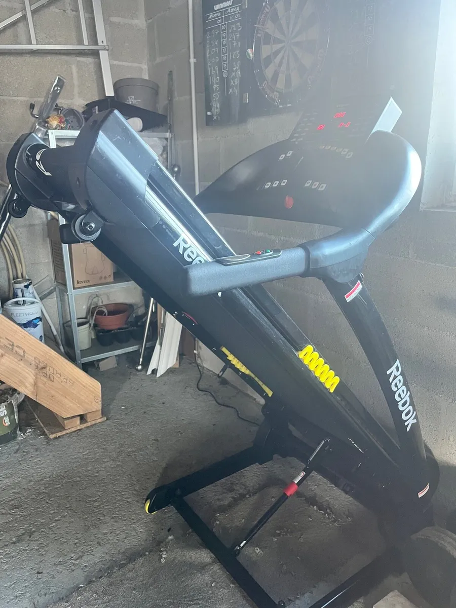 Reebok ZR8 treadmill - Image 3