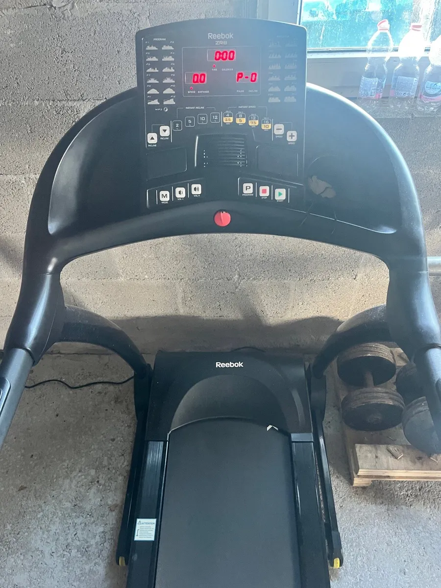 Reebok ZR8 treadmill - Image 2