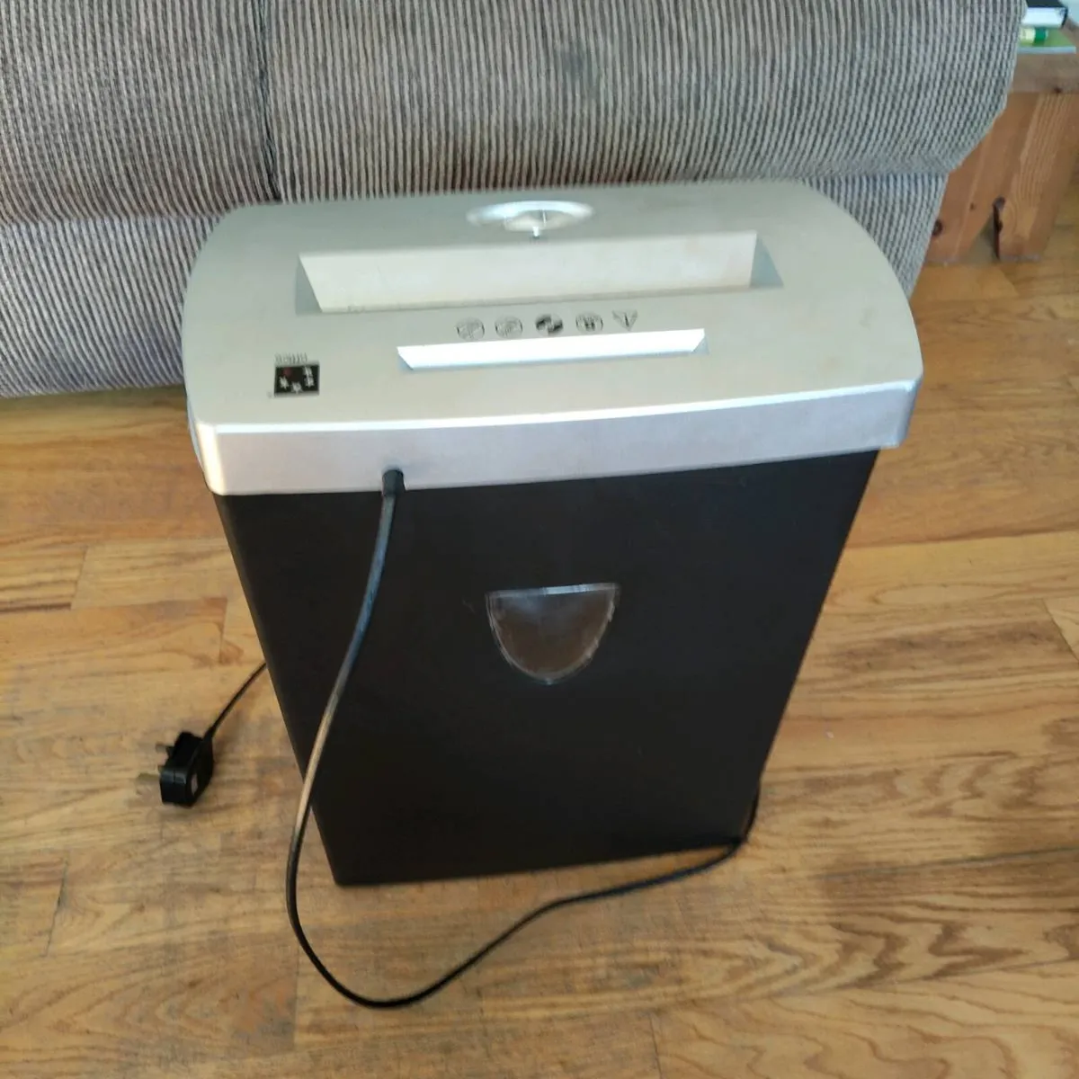 Paper Shredder - Image 1