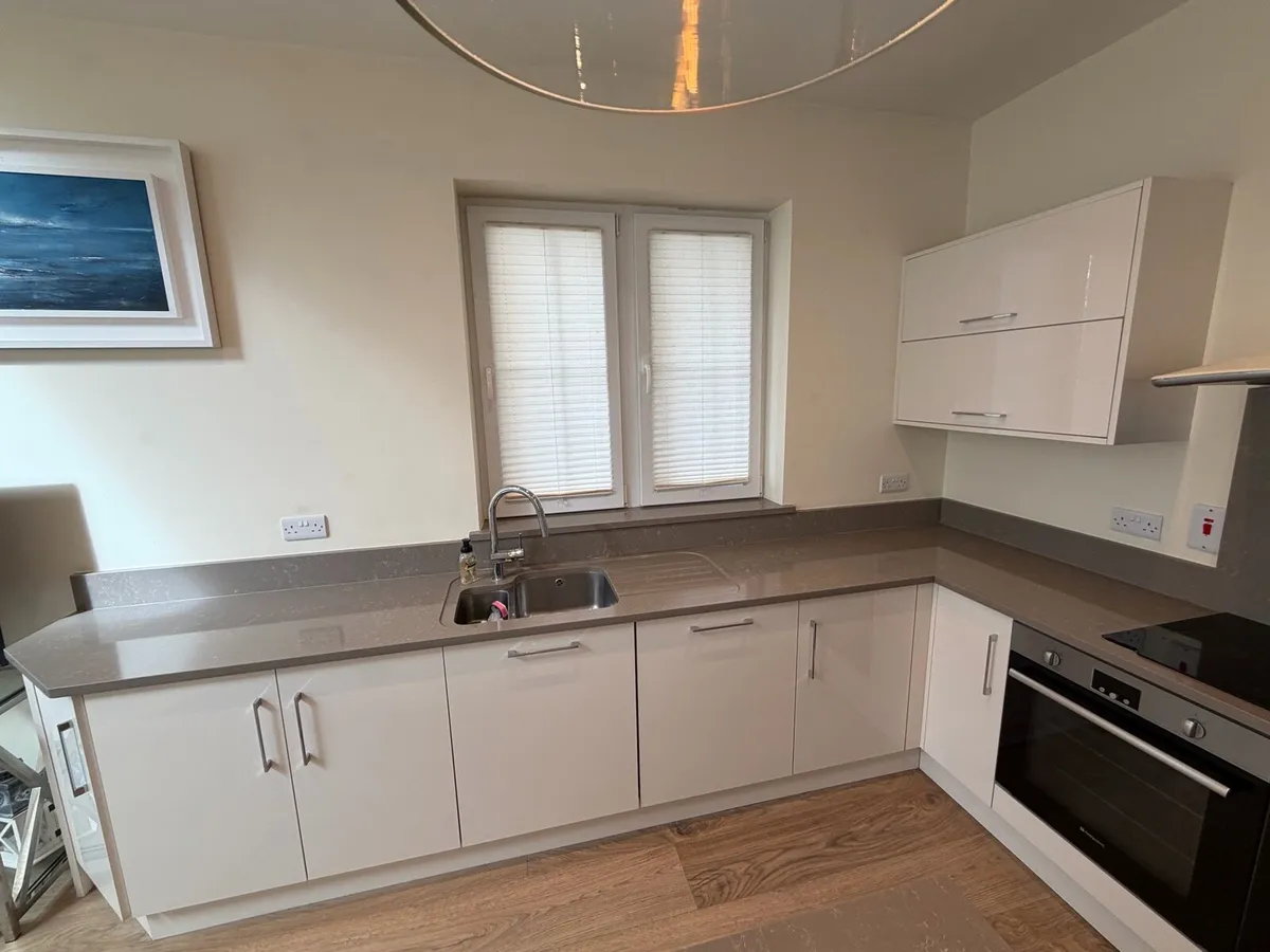 Kitchen & Appliances - Image 4