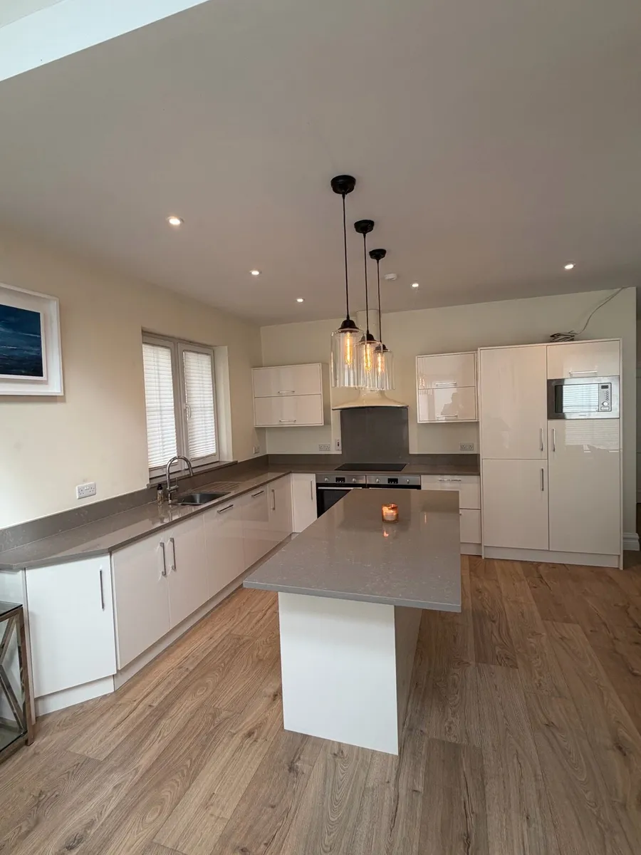 Kitchen & Appliances - Image 1