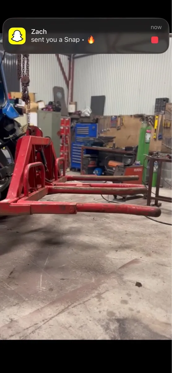Nugent bale lifter adapter - Image 2