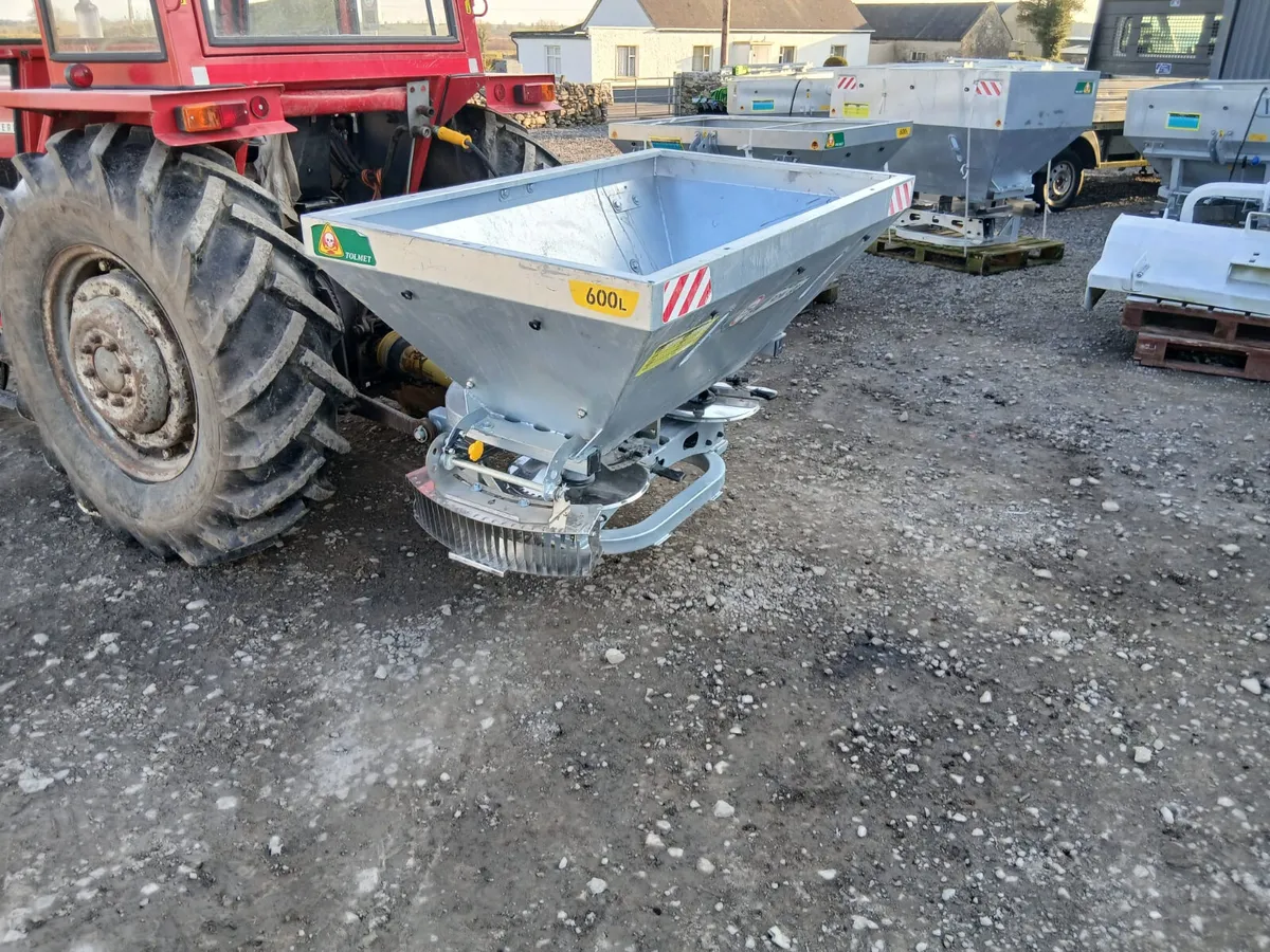 Fertiliser spreader Tolmet - Image 1