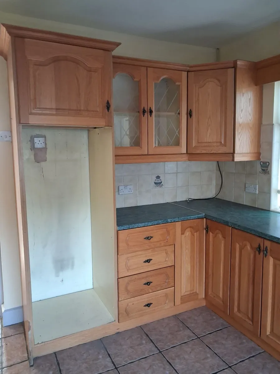 Kitchen Units. - Image 3