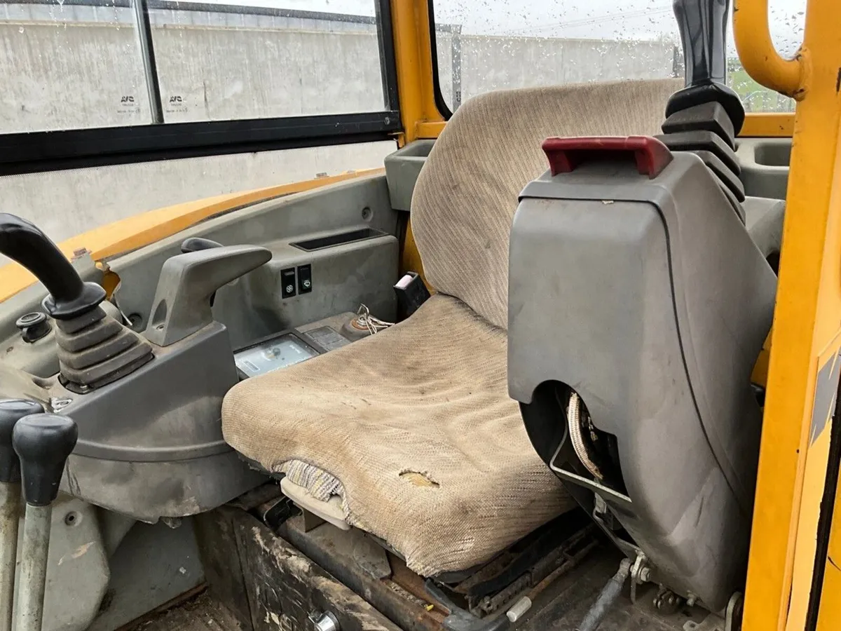 PELJOB EB300 3 TON MINI DIGGER - Image 3