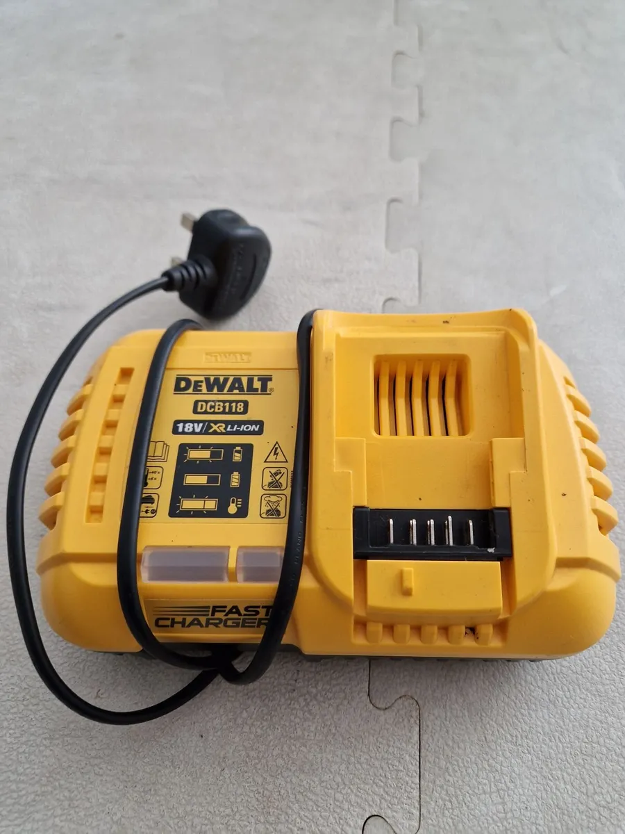 Dewalt Torque Impact Wrench DCF961N - Image 3