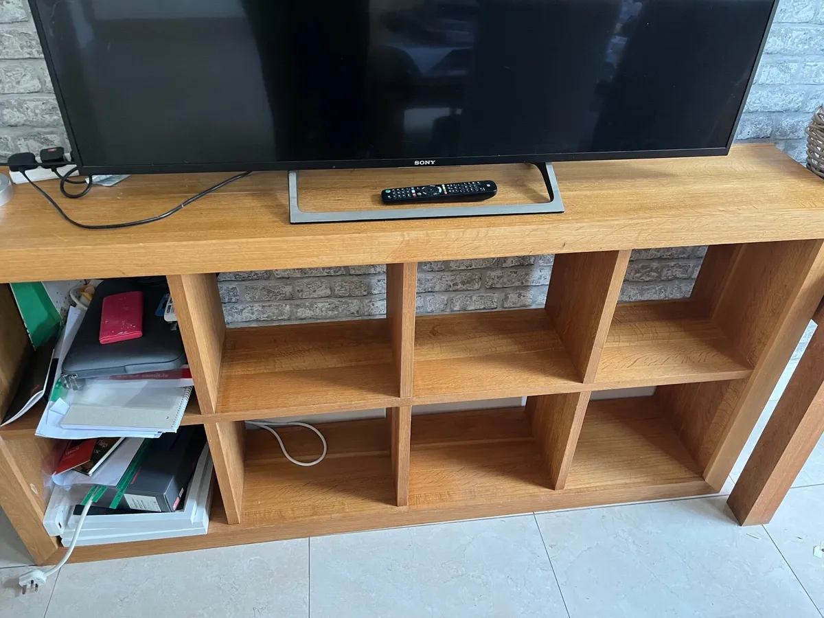 House table - Image 4