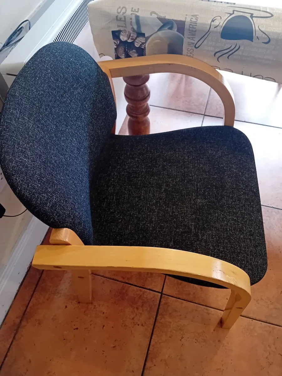 Office chairs - Image 1