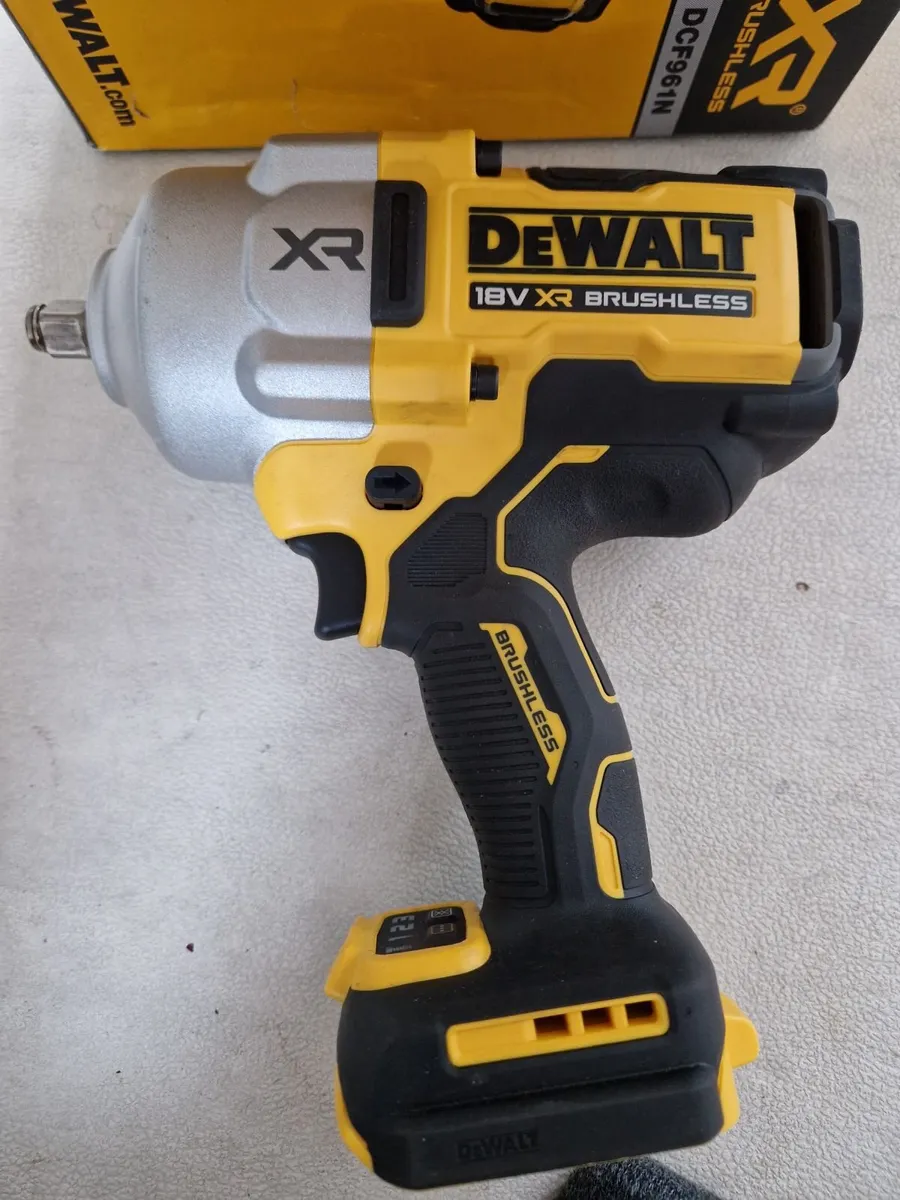 Dewalt Torque Impact Wrench DCF961N - Image 1