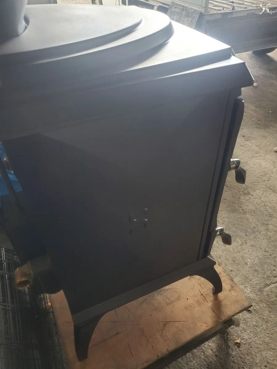 Stanley Reginald boiler stove perfect condition - Image 2