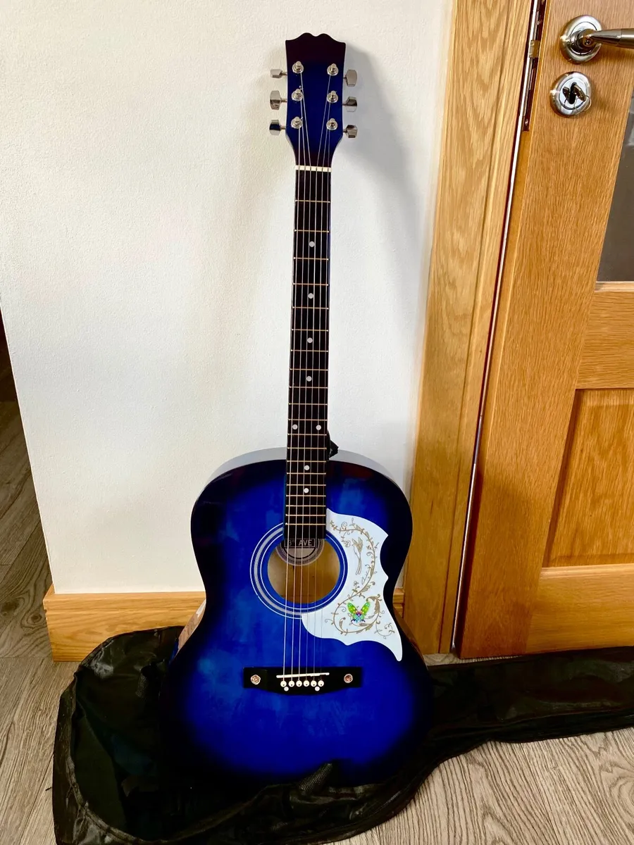 Guitar  acoustic - Image 3