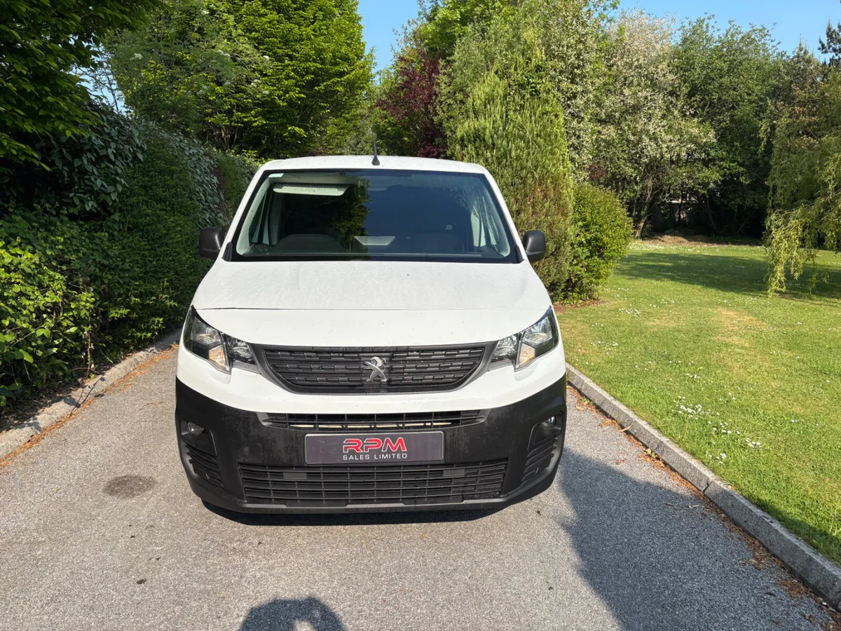 2022 Peugeot Partner (finance available ) - Image 3