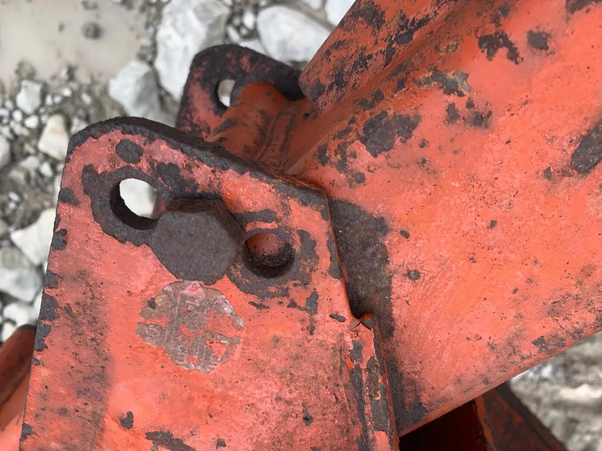 KV SANDERUM 4F (3+1) VARIWIDTH PLOUGH - Image 2