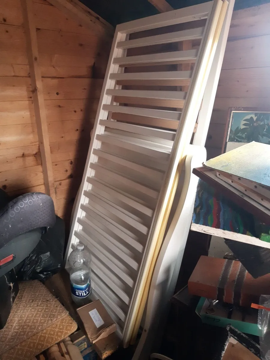 White cot, baby, wooden. FREE - Image 4