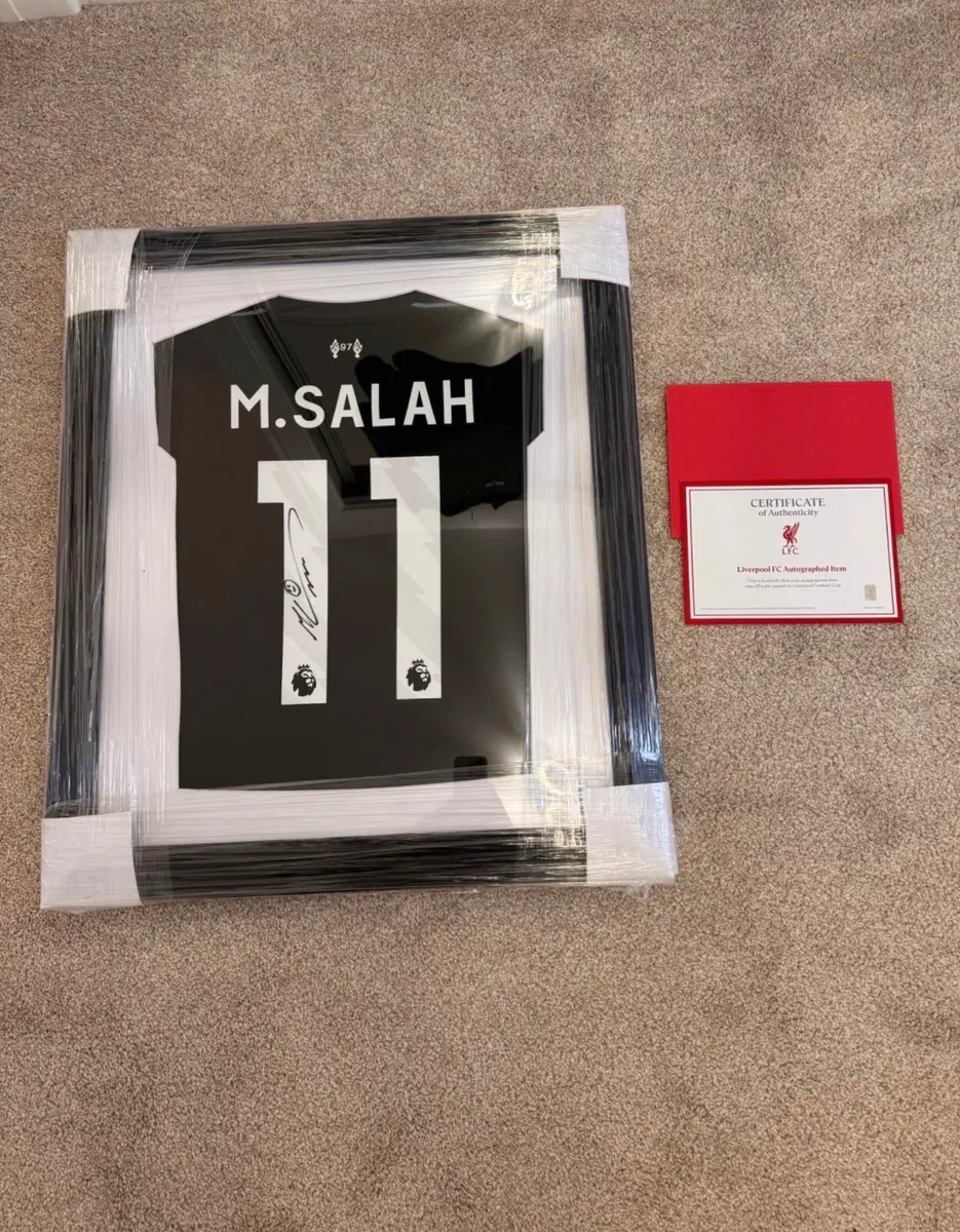 Mo Salah signed framed jersey - Image 4