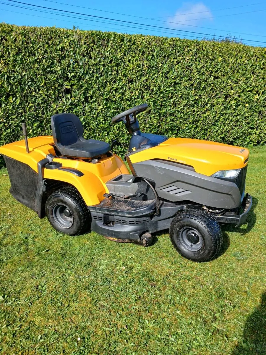 Stiga hydrostatic Briggs and Stratton engine - Image 1