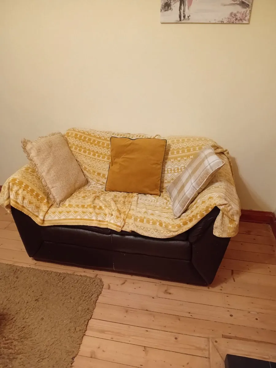 Livingroom furniture - Image 4