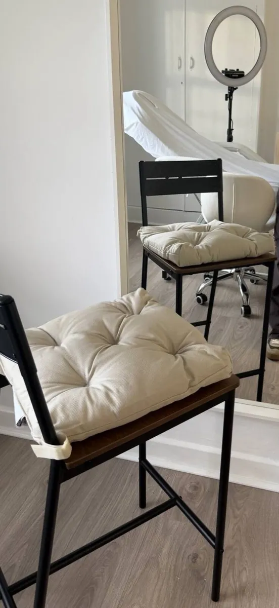 Stool Beauty stool - Image 1