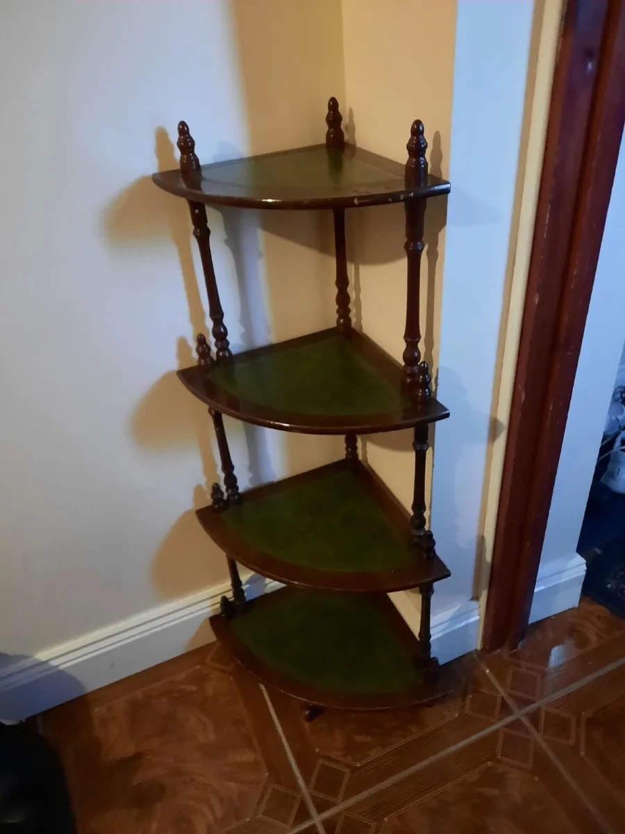 Vintage corner shelf - Image 3