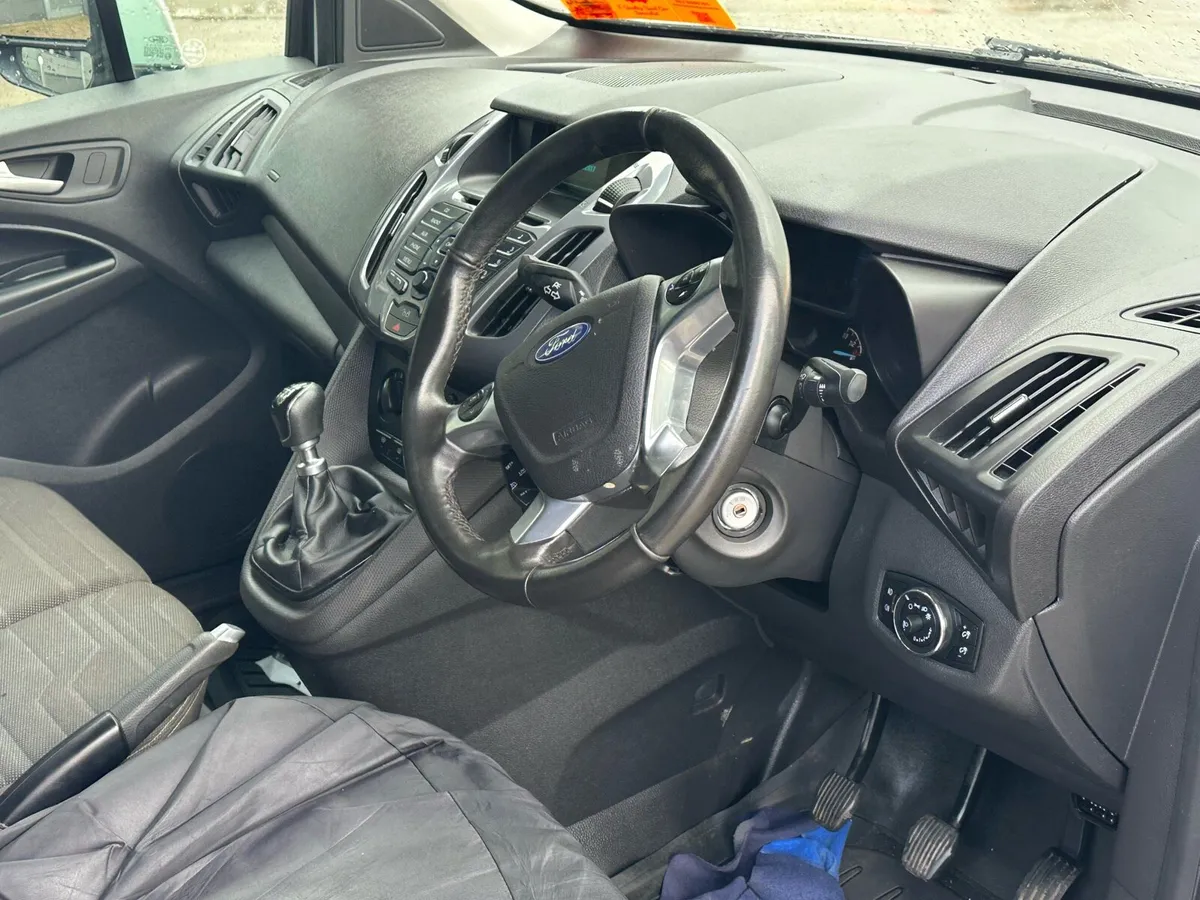 Ford transit connect - Image 4