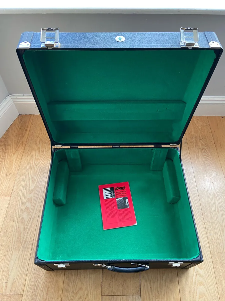 Piano Accordion - Image 3