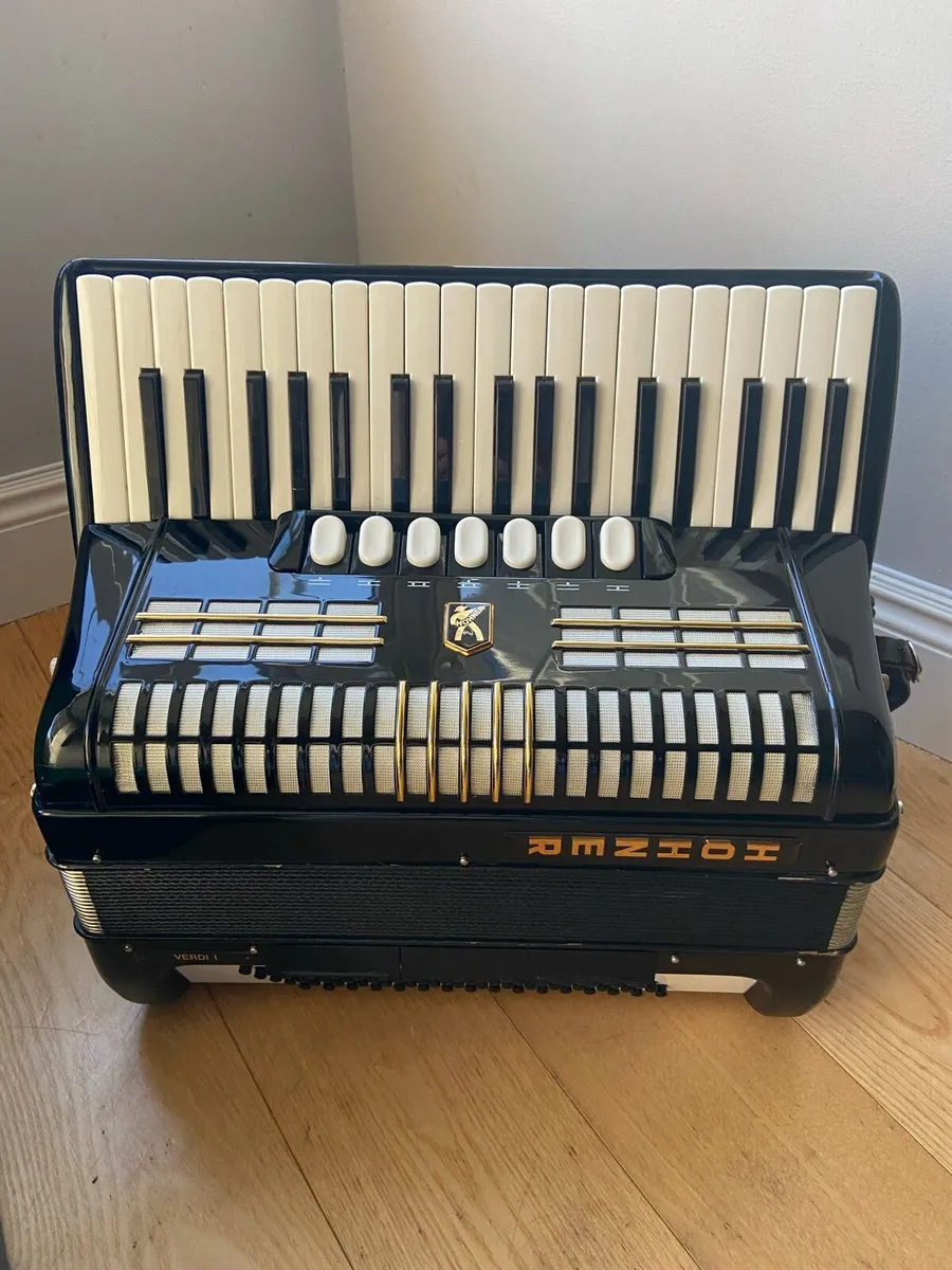 Piano Accordion - Image 4