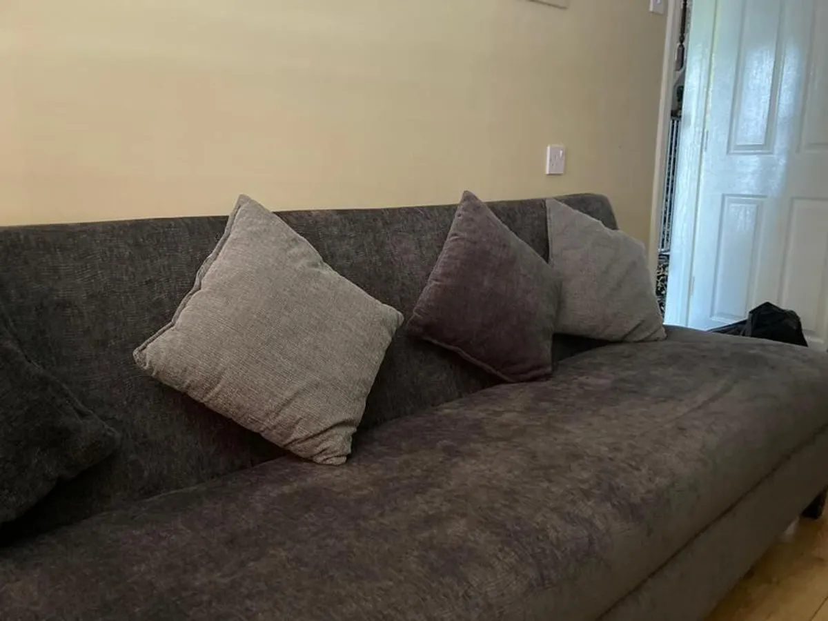 L shaped sofa - Image 3