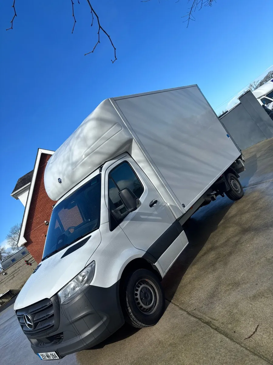 Mercedes-Benz sprinter Luton body van - Image 3