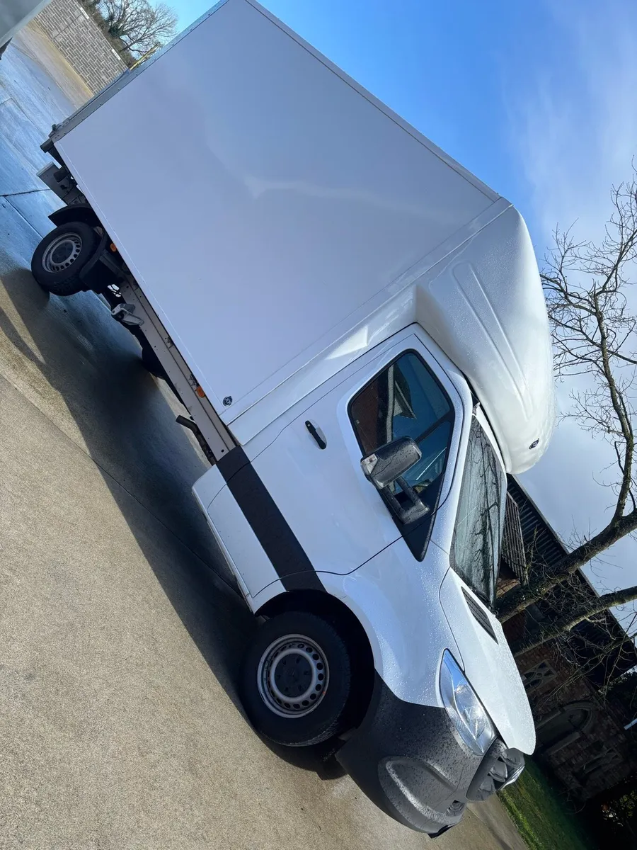 Mercedes-Benz sprinter Luton body van - Image 4