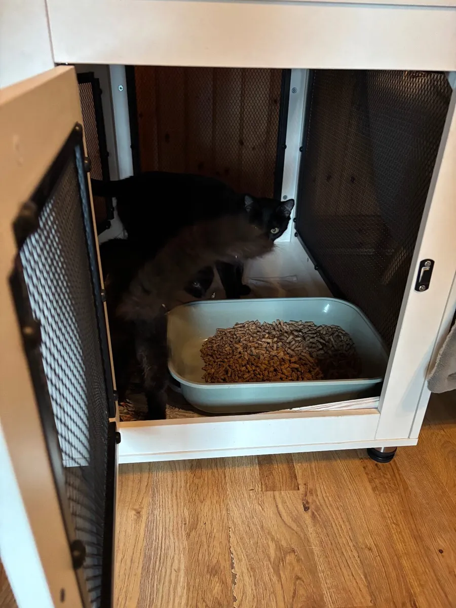 Paw Hut 2 in 1 White Furnitue Dog Crate w. cushion - Image 4