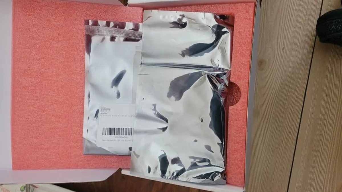 NEW and unused, Raspberry Pi 7" Touchscreen Display - Image 3