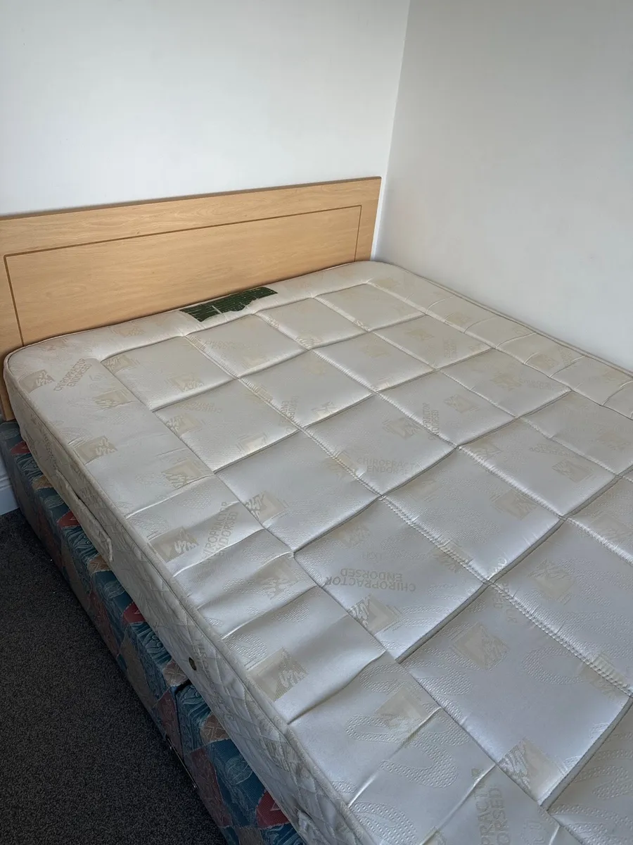 Double bed mattress and frame - Image 1