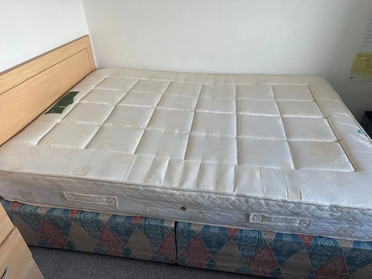 Double bed mattress and frame - Image 2