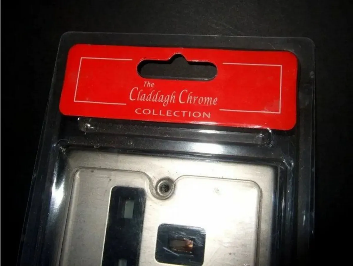 BNIB Satin Chrome 13A Twin Socket with 2 USB Ports - Image 1