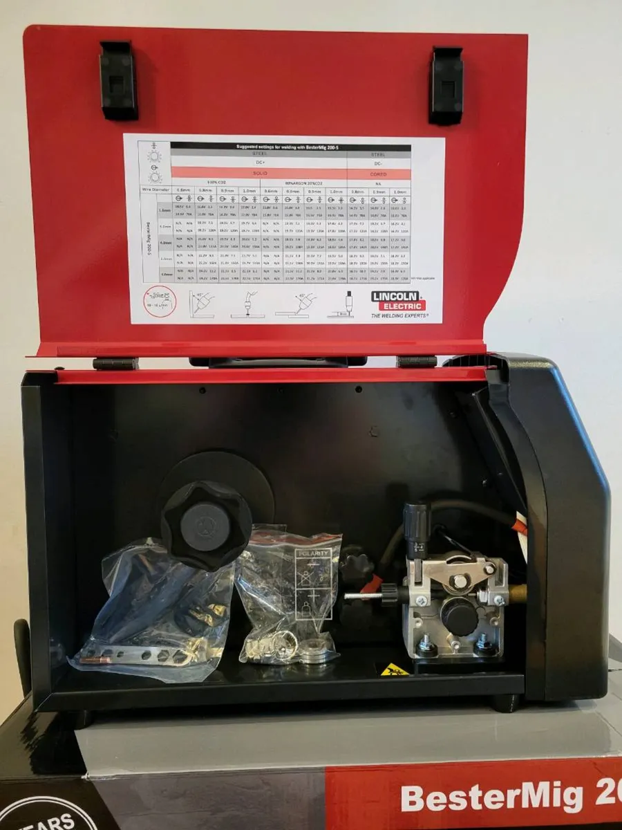 Lincoln's Mig 200-S Welder Mig Mag/Tig/Mma 3in1 - Image 4