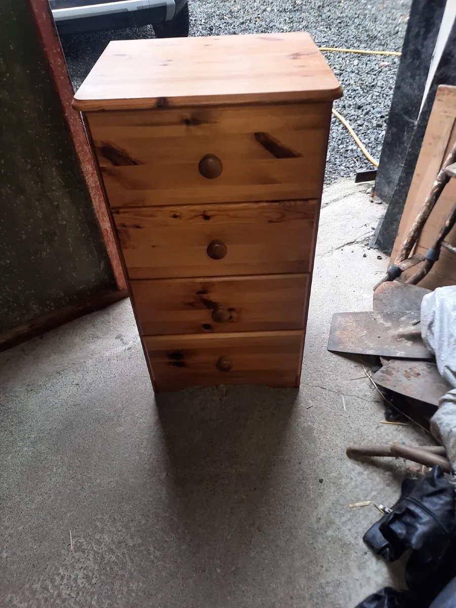 Chest of drawers - Image 1