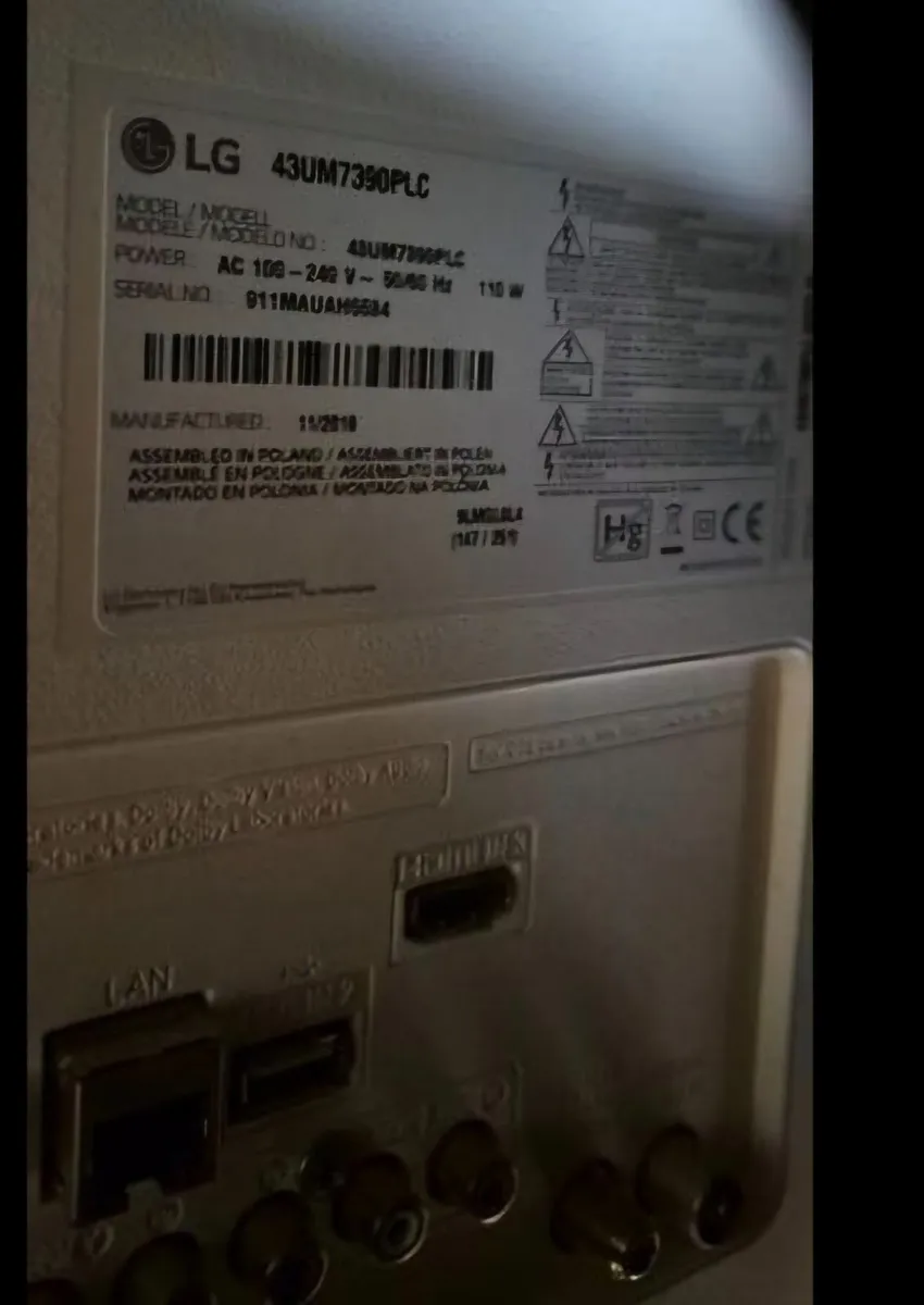 LG 43UM7390PLC 43" 4K Ultra HD Smart HDR LED TV - Image 2