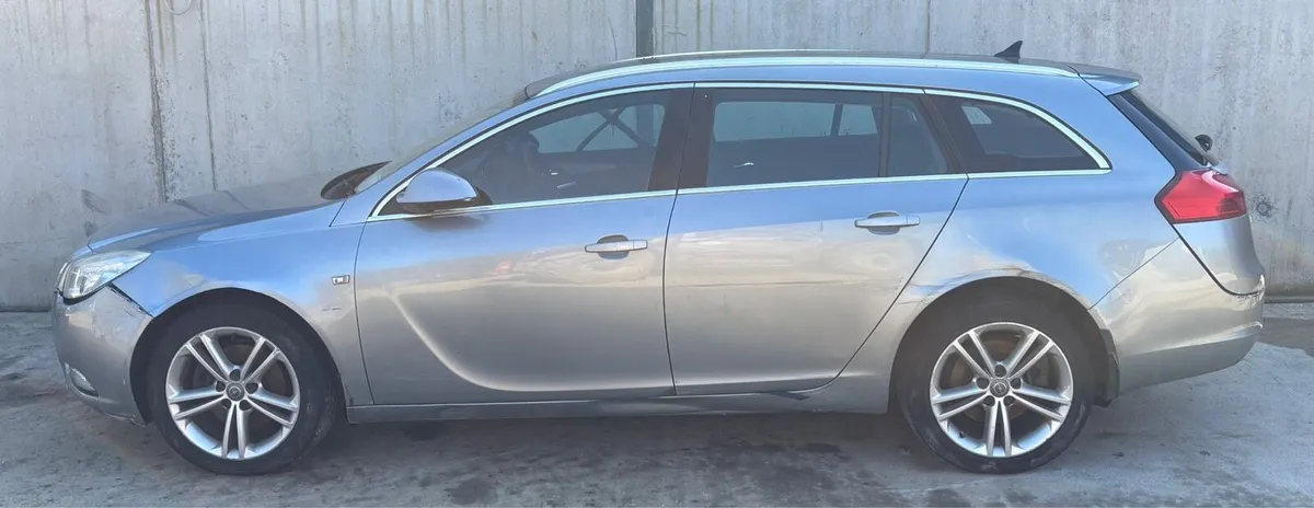 2013 Opel insignia for parts - Image 3