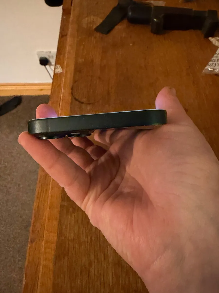 iPhone 14 plus - Image 3