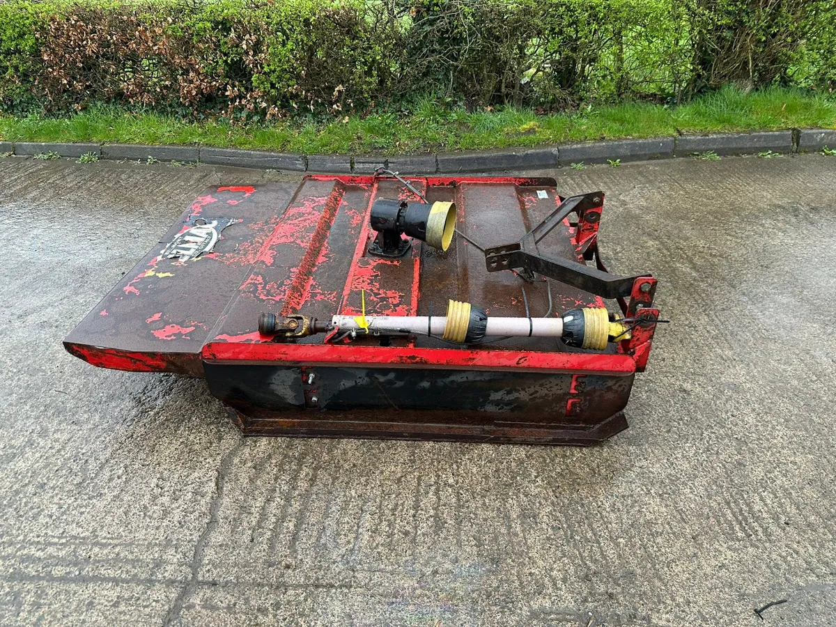 Belmac single rotor grass topper - Image 2