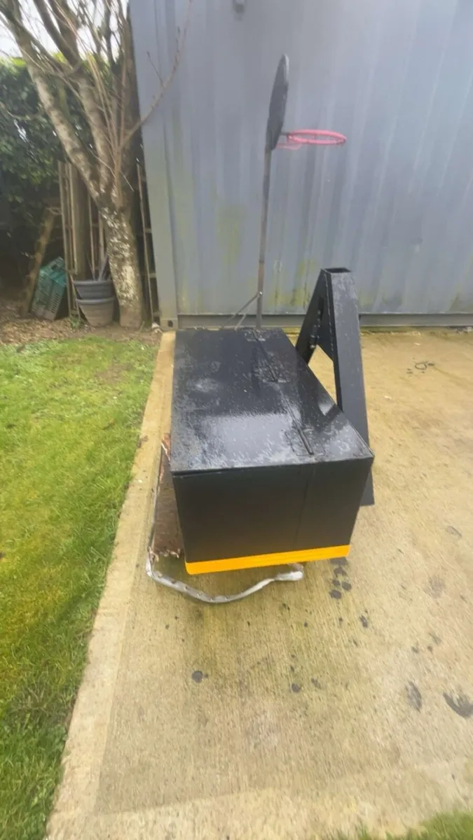 Weight block for A frame - Image 1