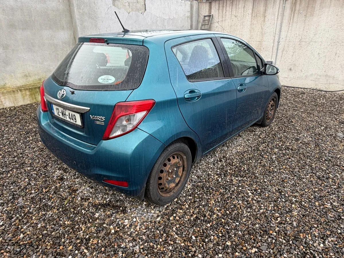 2012 Toyota Yaris read add - Image 4